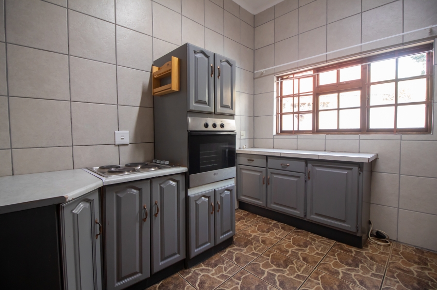 To Let 3 Bedroom Property for Rent in Geelhoutpark North West